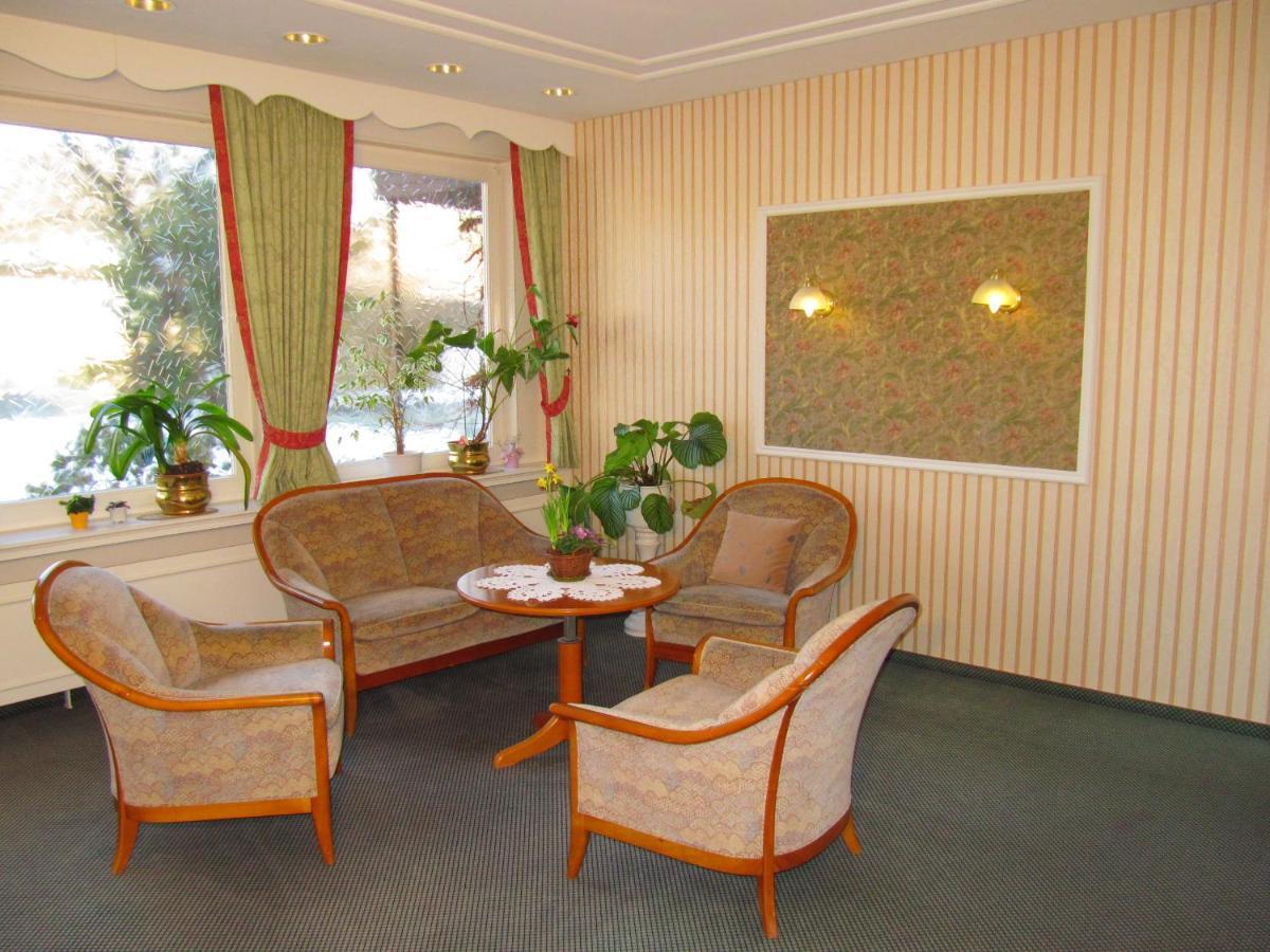 โฮเทล เพนชั่น มารี-ลุยเซอ Hotel บัดบีเวนเซิน ภายนอก รูปภาพ