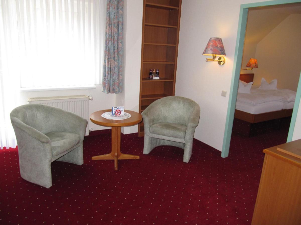 โฮเทล เพนชั่น มารี-ลุยเซอ Hotel บัดบีเวนเซิน ภายนอก รูปภาพ