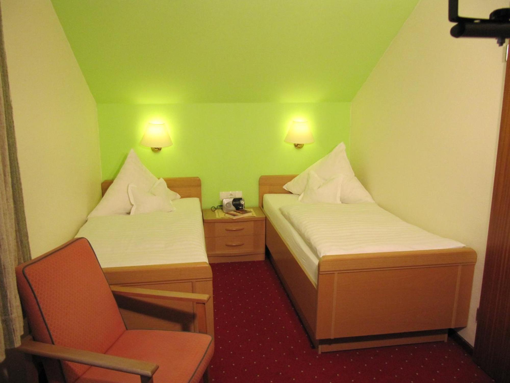 โฮเทล เพนชั่น มารี-ลุยเซอ Hotel บัดบีเวนเซิน ห้อง รูปภาพ