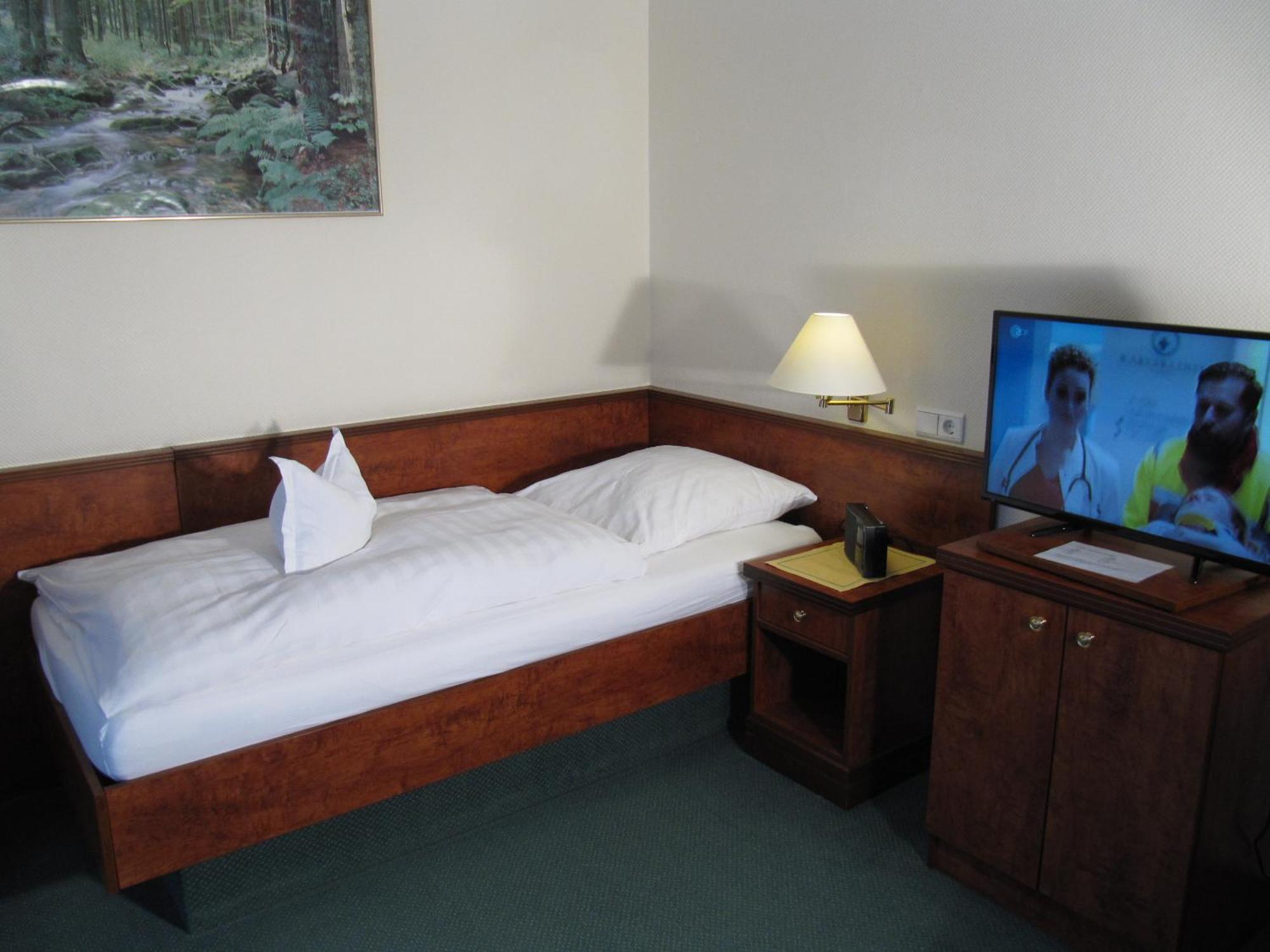 โฮเทล เพนชั่น มารี-ลุยเซอ Hotel บัดบีเวนเซิน ห้อง รูปภาพ
